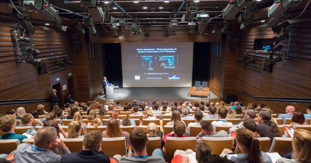 Asesorar a clientes y empresa para conseguir clientes recurrentes.